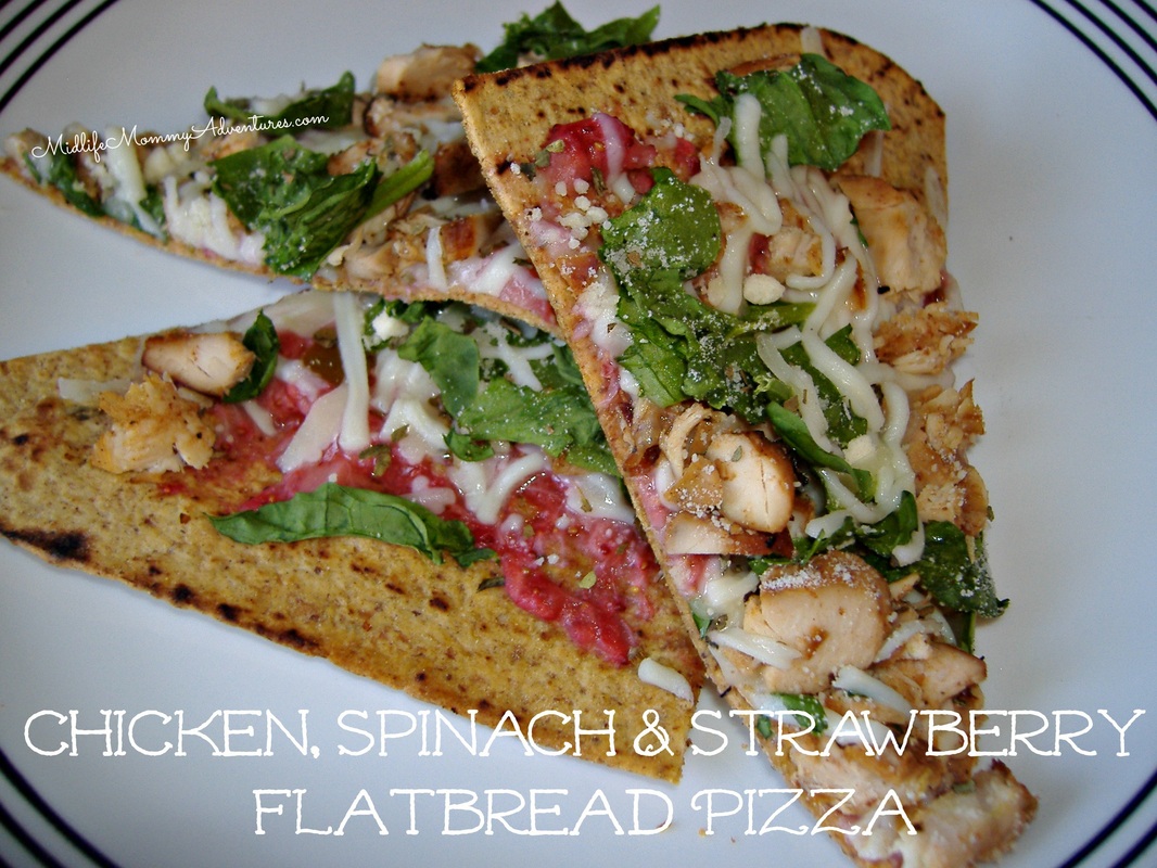 Chicken, Strawberry and spinach glatbread pizza